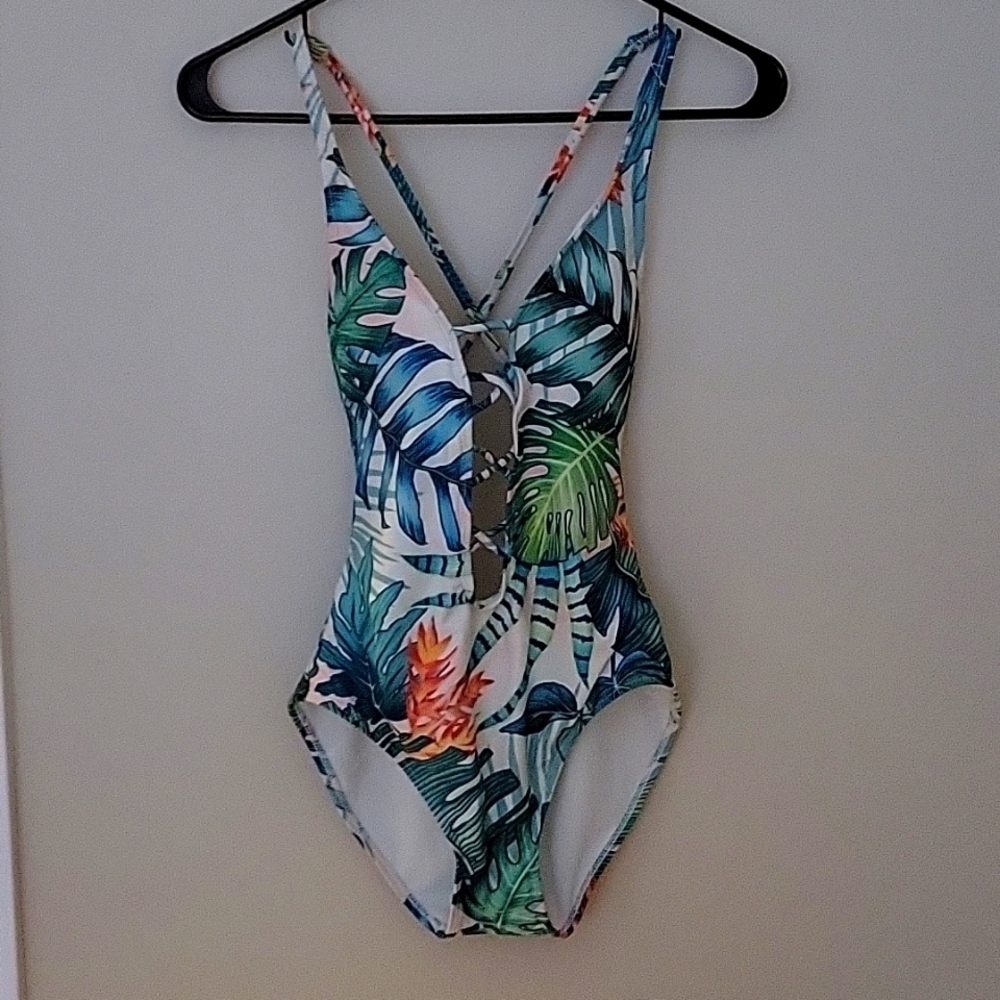 Vince Camuto One Piece Swimsuit